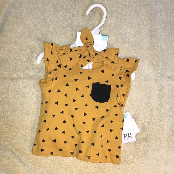 2 play outfits, PL:Baby/Old Navy, 12-18M - Picture 3 of 12